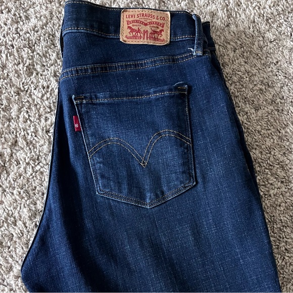 Levi's Classic Straight Leg Jeans - Picture 3 of 4